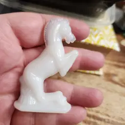 Milkglass Unicorn
