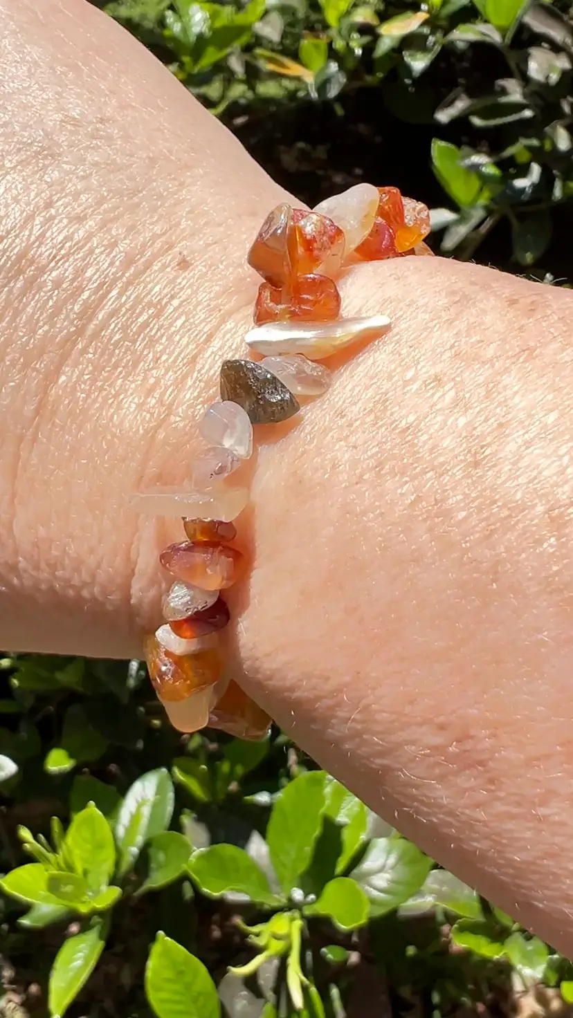 Carnelian Stone Orange-Red Chip Beads. 6-1/2" to 7” Stretch Bracelet Jewelry.