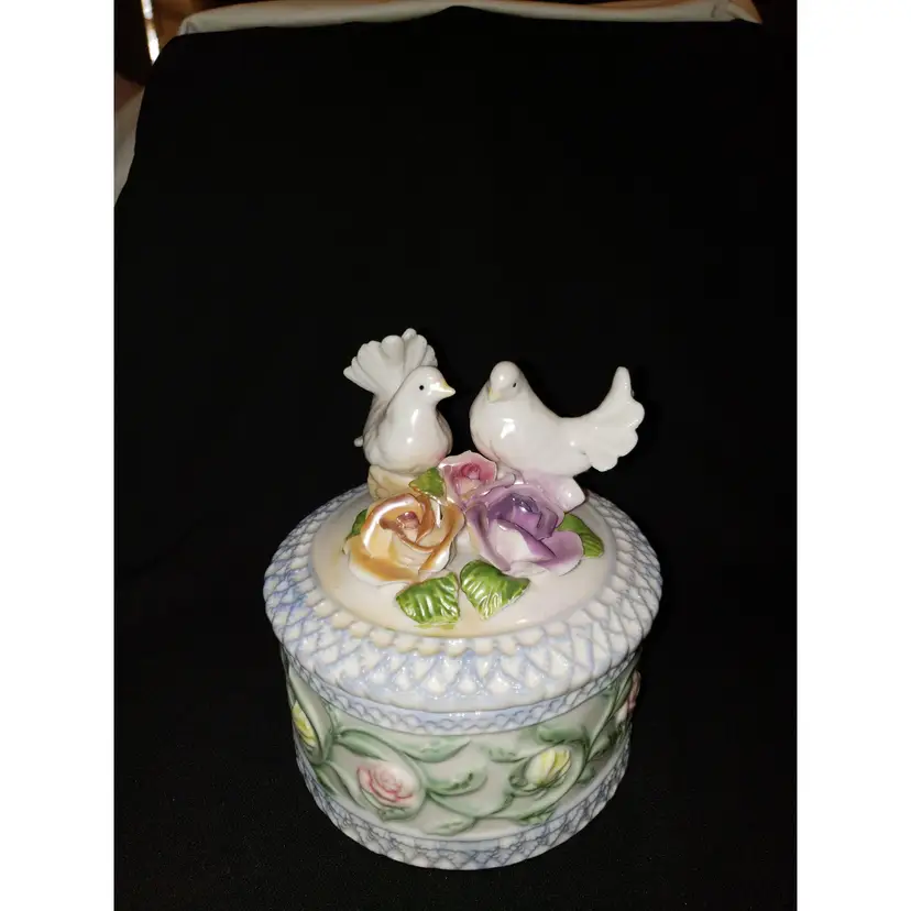 Large Ceramic Jewelry Trinket Box Birds Doves Roses