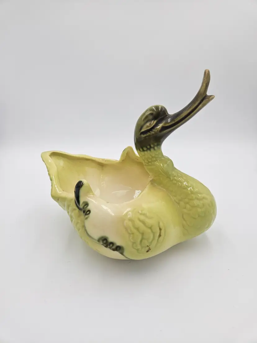 #C106 Hull Pottery USA Large Green Swan #80 Planter