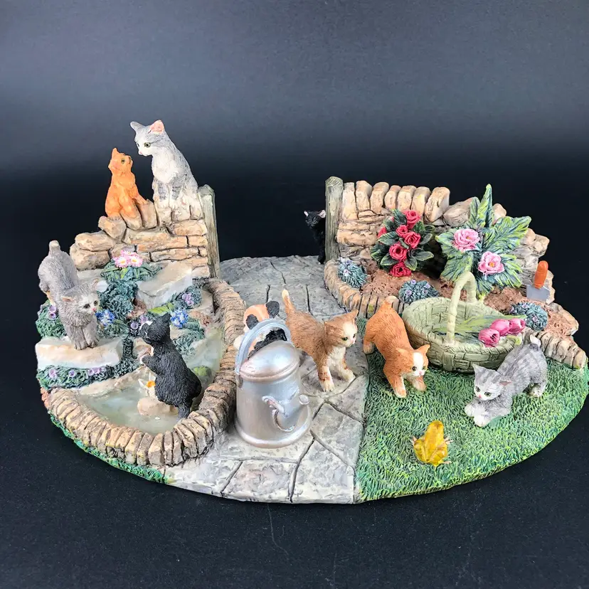 Lenox Country Garden Kittens Cats at Play Figurine 2006