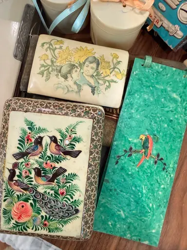 Vintage Papers, Plastics And Plushies Show! Come Look At Weirdo/Cool Old Things With Me!