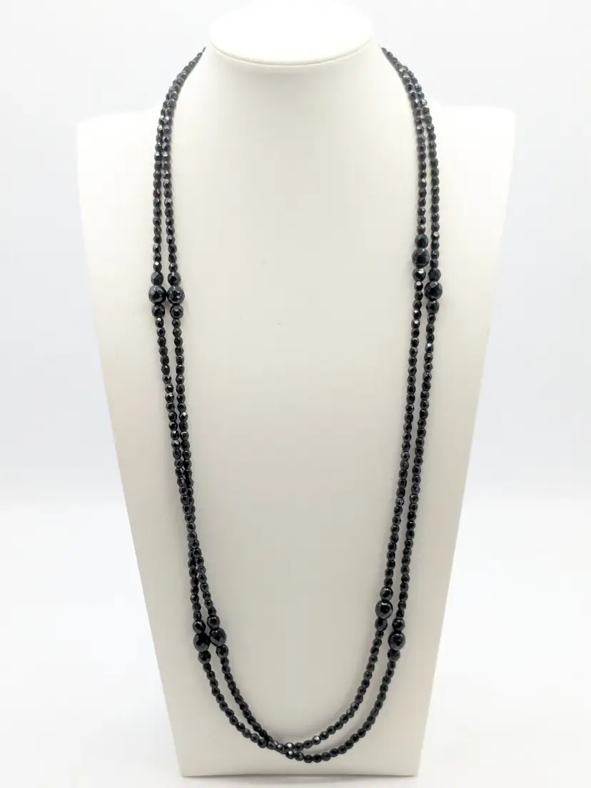 Vintage Robert Rose Glossy Faceted Glass Black Bead Necklace