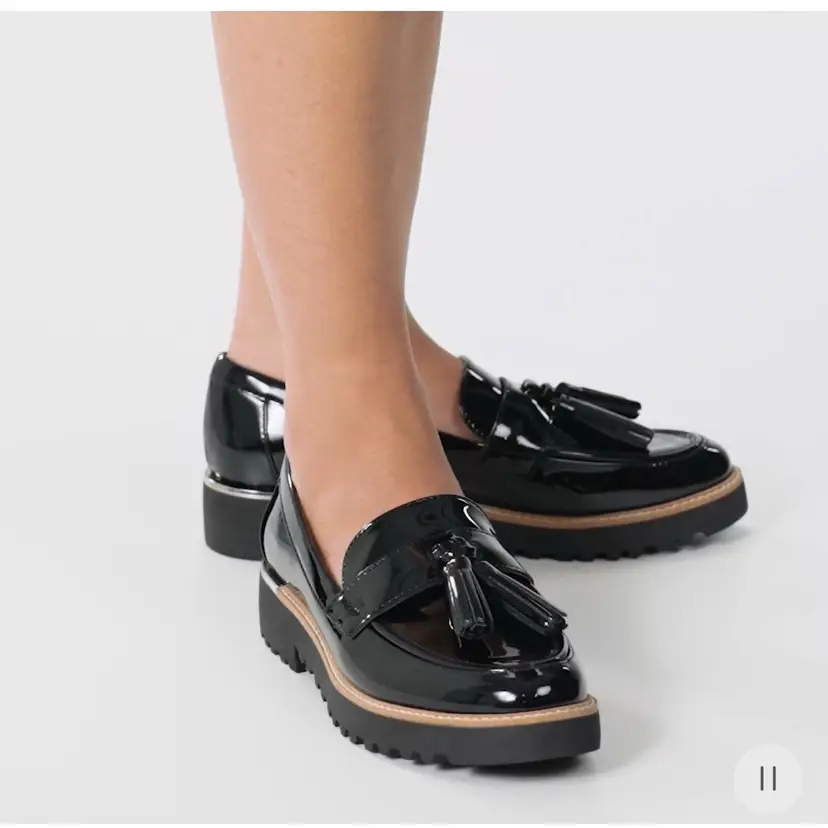 Women’s Franco Sarto Carolynn Black Patent Lug Sole Loafers Tassels Size 10 Chunky Preppy Normcore 90s Retro