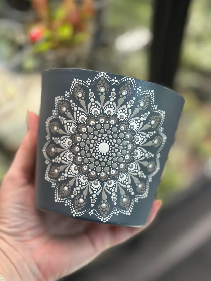 4.7 inch hand painted pot charcoal with tans