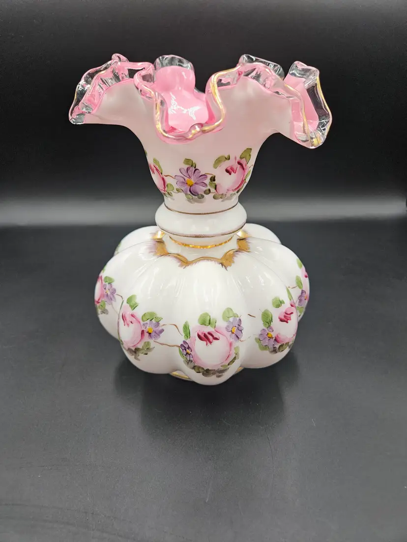 #01 Fenton Peach Crest Charleston Melon Vase