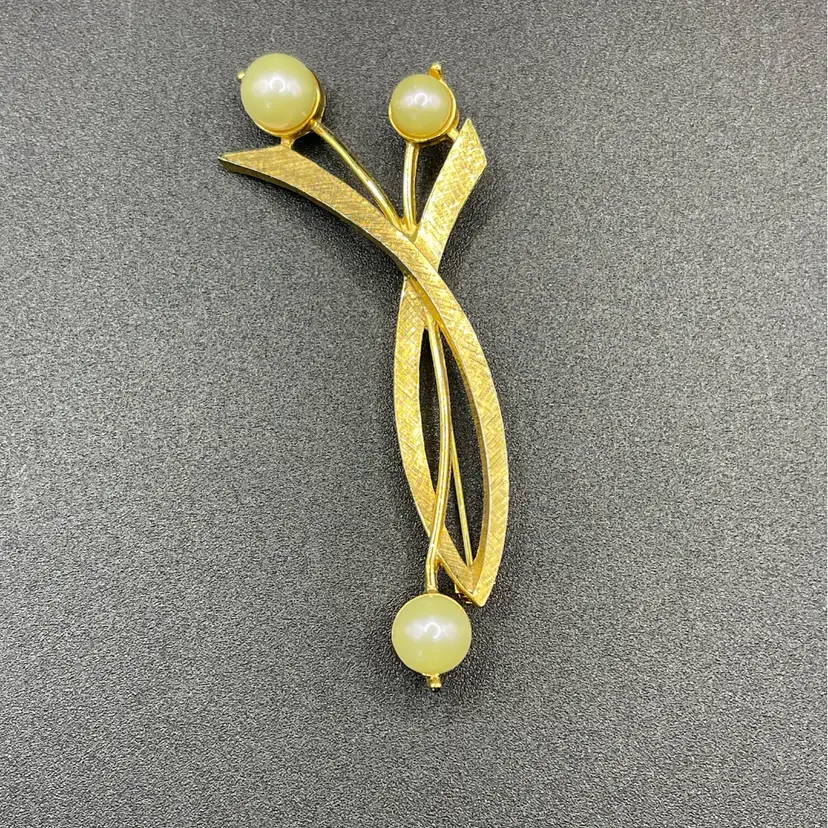 Vintage Emmons Brooch With Faux Pearls