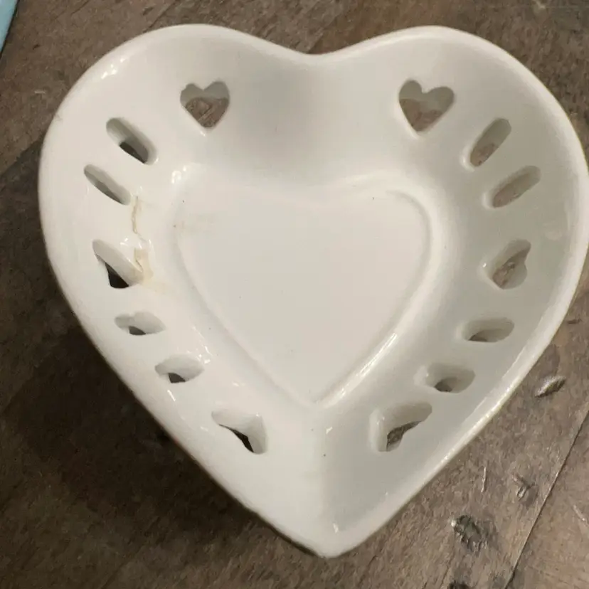 Set Of Two Porcelain Heart Trinket Dishes Unmarked