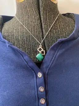 Paparazzi Little Piece Of Heaven Necklace w/matching Earrings..4-27