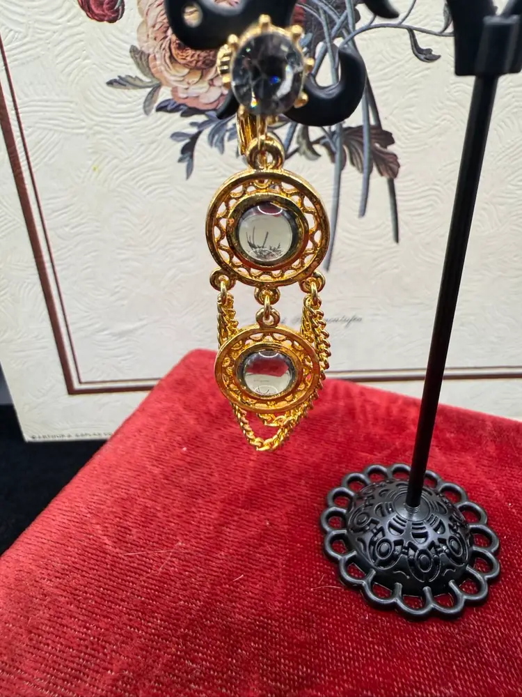 Celebrity NY Signed Designer Graduating Bezel Gold Tone Earring Set