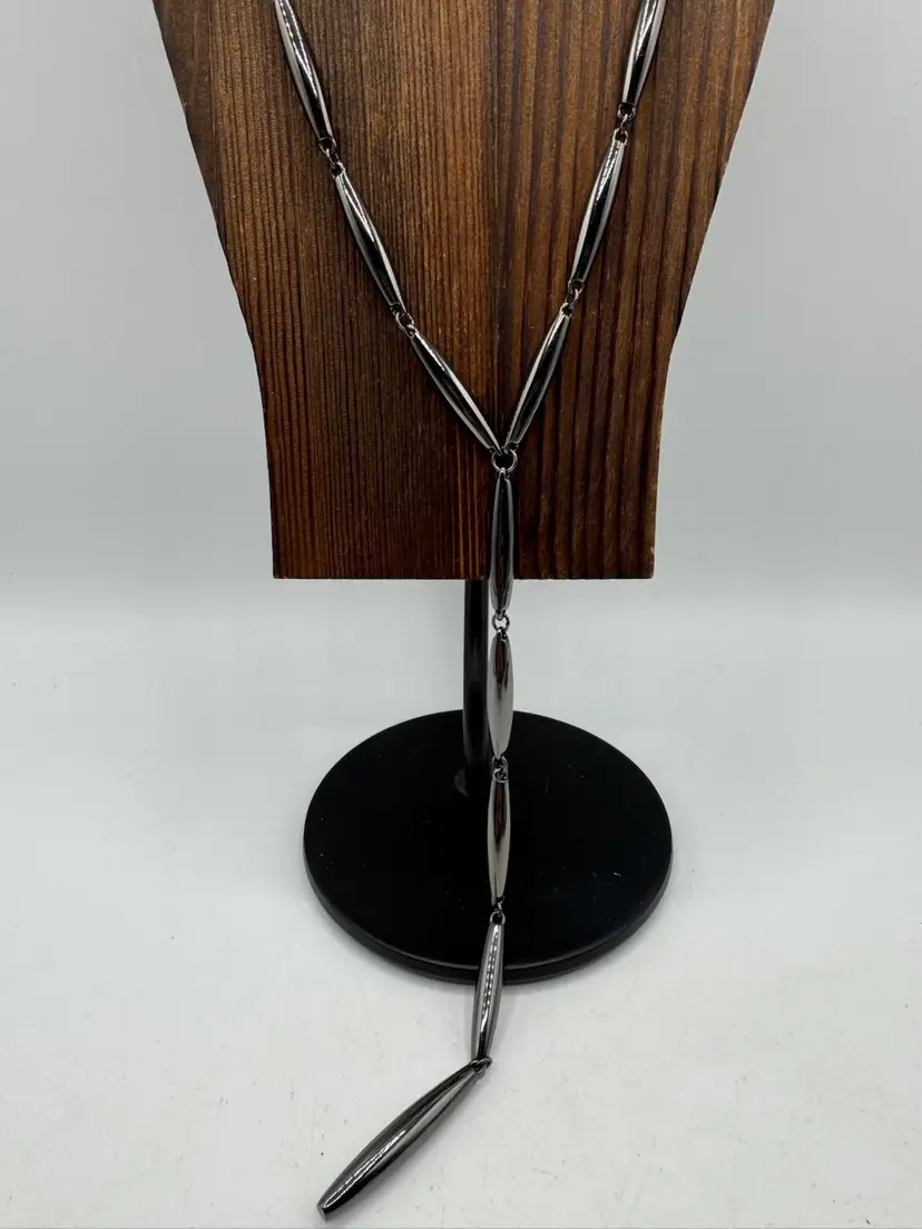 JOAN RIVERS SCULPTURAL METALLIC 24" LARIAT NECKLACE W/ 3" EXTENDER