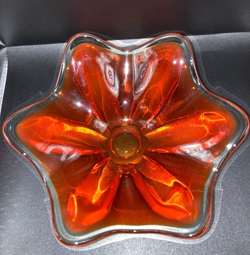 Vintage Viking Glass Dish!  Persimmon Epic Petal Pattern! 8” Wide x 2 1/2” Tall!