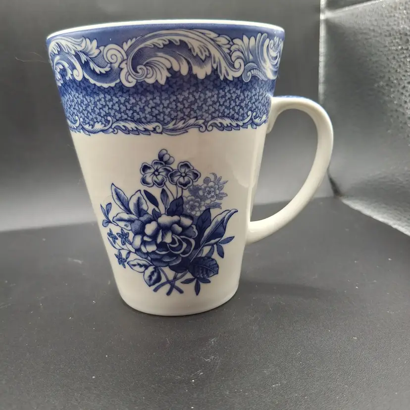 Spode Blue Room Collection Byron Groups Floral Mug 2006 Ceramic