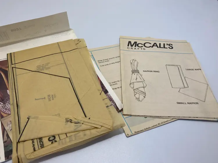 Vintage McCall's Crafts Sewing Pattern 6037 Home Accents 1992