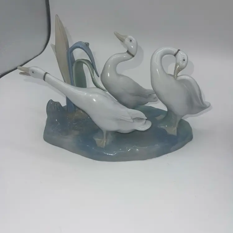 Lladro #4549 Geese With Snail on Reeds Large Porcelain Figurine-RARE RETIRED!