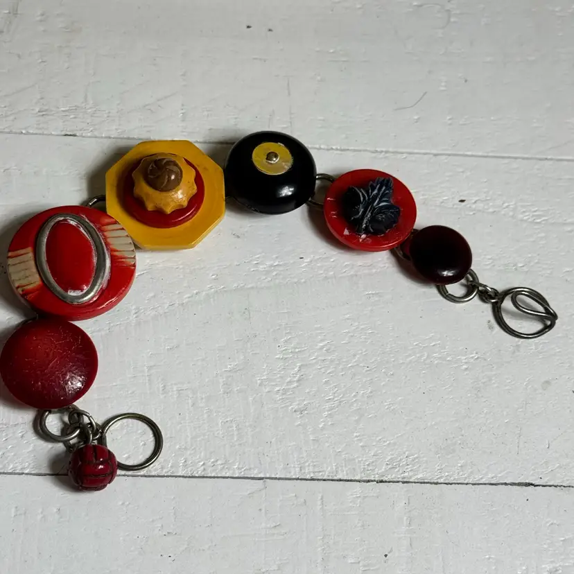 Vintage Bakelite Button Bracelet 7.5”