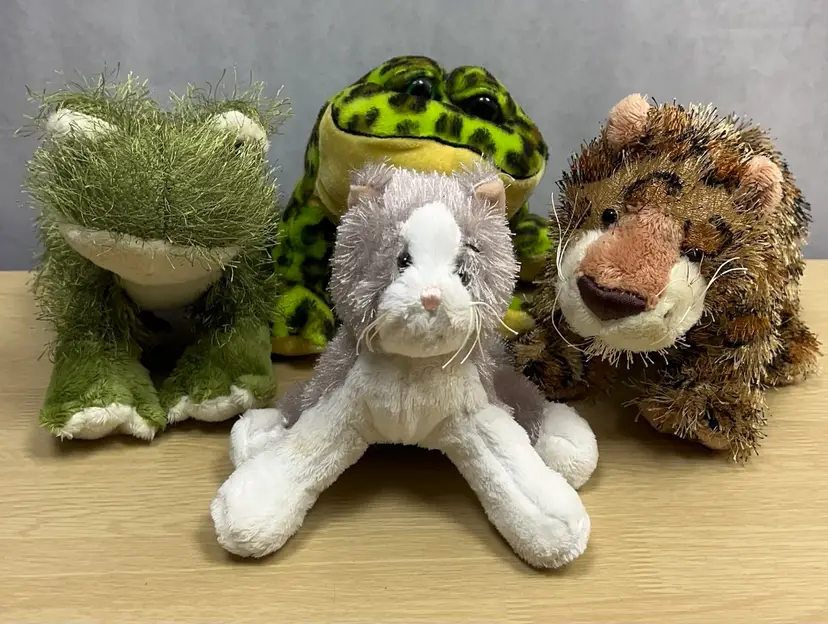 Ganz Webkinz Lot Of 4 Plush Toys Stuffed Frog, Cat, Leopard Frog With Codes Codes