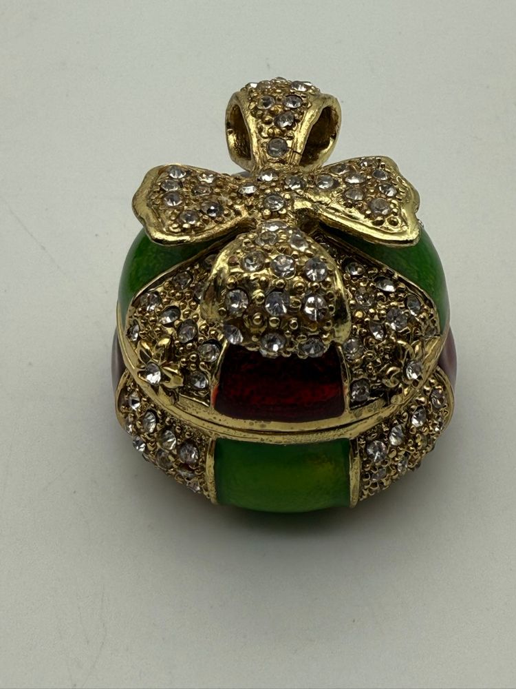Enamel Gift Shaped Trinket Box with Magnetic Clasp