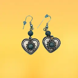 Boho Heart Dangle Earrings with Green Stone Accents – Vintage-Style Jewelry