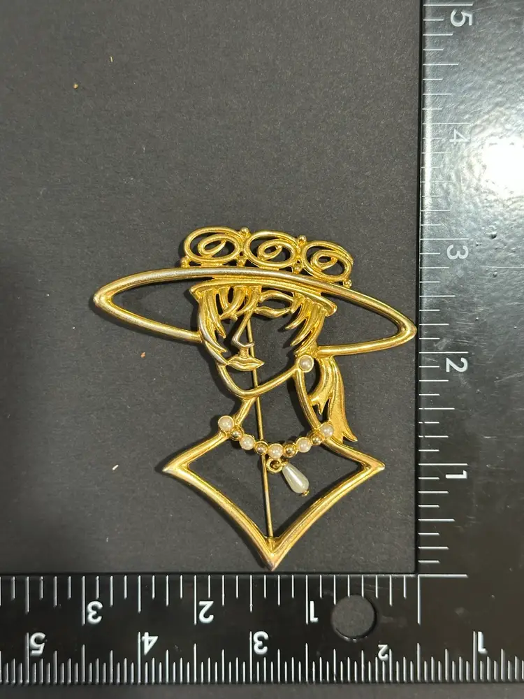 JJ Jonette Vintage Cut Out Lady In Hat with Pearl Necklace Brooch