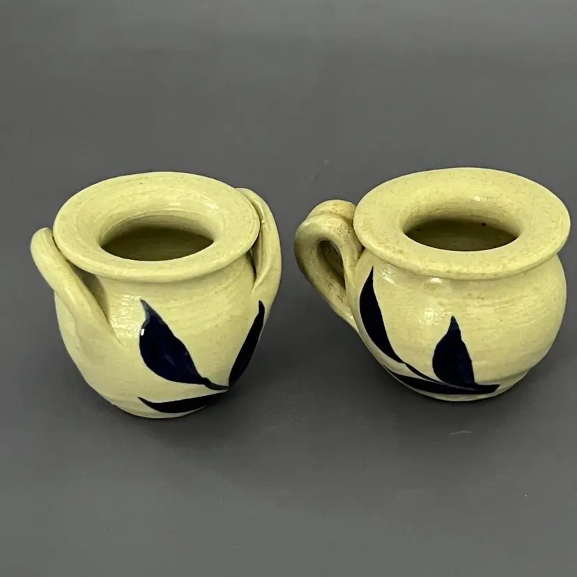WILLIAMSBURG POTTERY SEA SALT GLAZE MINIATURE CROCKS SET OF 2