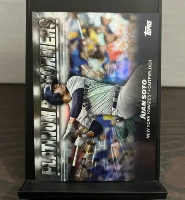 2023 Topps Platinum Performers Juan Soto Case Hit #PP-17 Yankees
