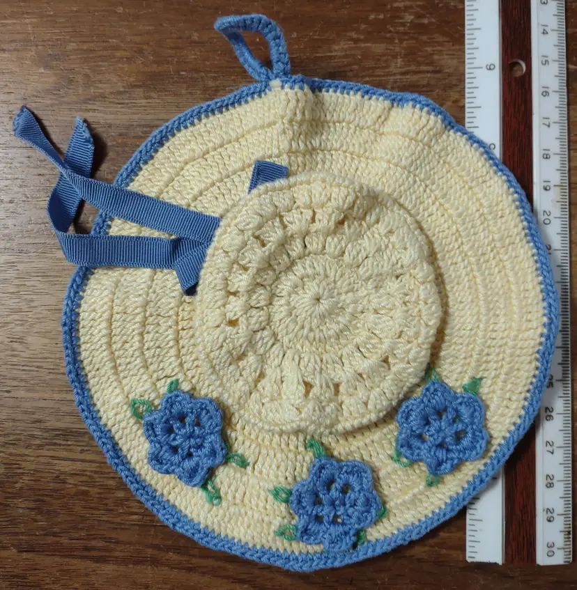 Vtg pot holder - sun bonnet blue/ivory - 26OTNT PH35