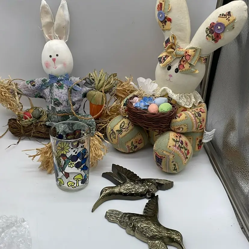 Bird Hummingbirds & Bunnies Rabbits Mixed lot