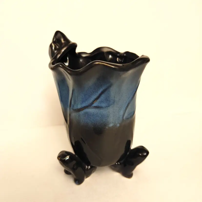 MCM art pottery vase or planter. Frogs as feet with lily. 1 spot is missing glaze. See pics. 4.5 in high.