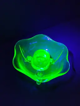 Fenton Lotus Flower Uranium Candle Holder