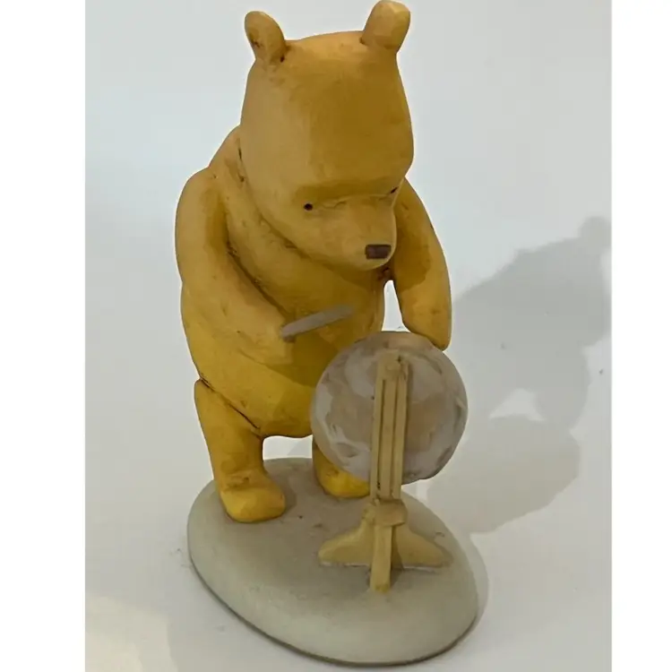 Disney - Classic Pooh- Exploring The Globe Figurine – Michel & Company – Vintage Resin- 3”