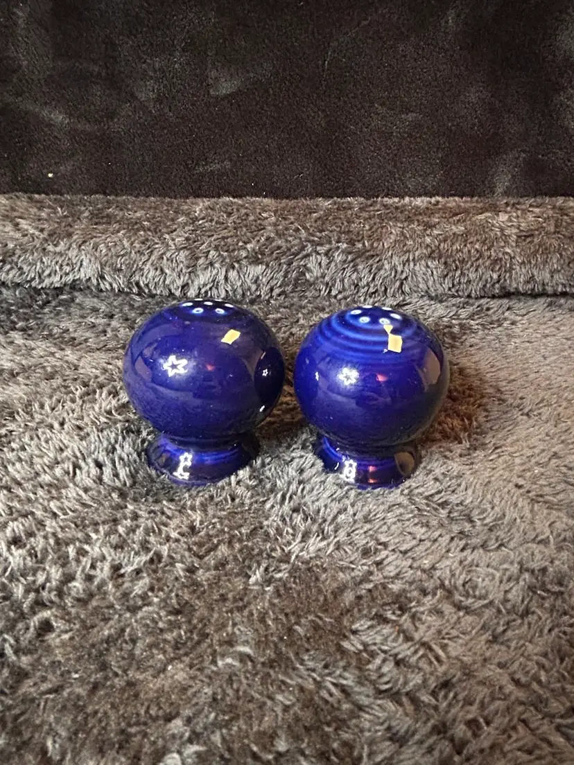Vintage Fiesta Fiestaware Original Blue Ball Salt And Pepper Shakers