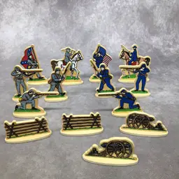 Civil War Wooden Soldiers Set - Lot of 14 pieces