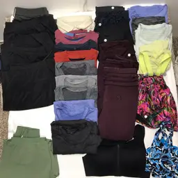 Lululemon Lot Of 26 Mens Women’s Shorts Leggings Metal Vent
