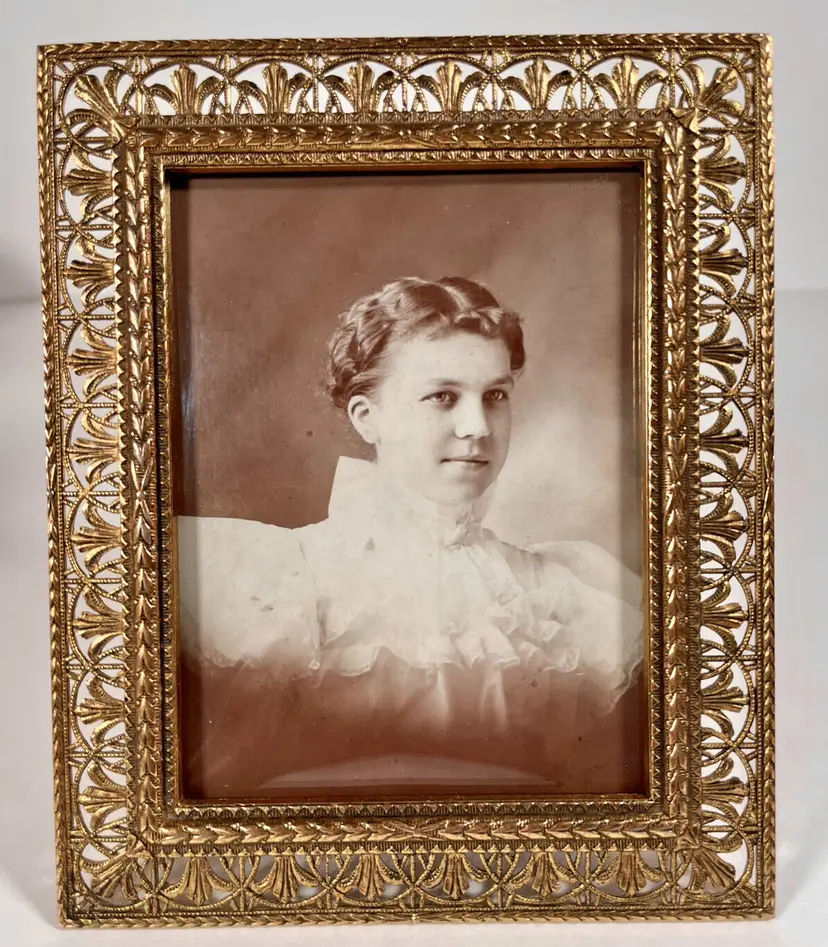 Antique Original Photo Beautiful Woman Convex Glass  Brass Reticulated Frame