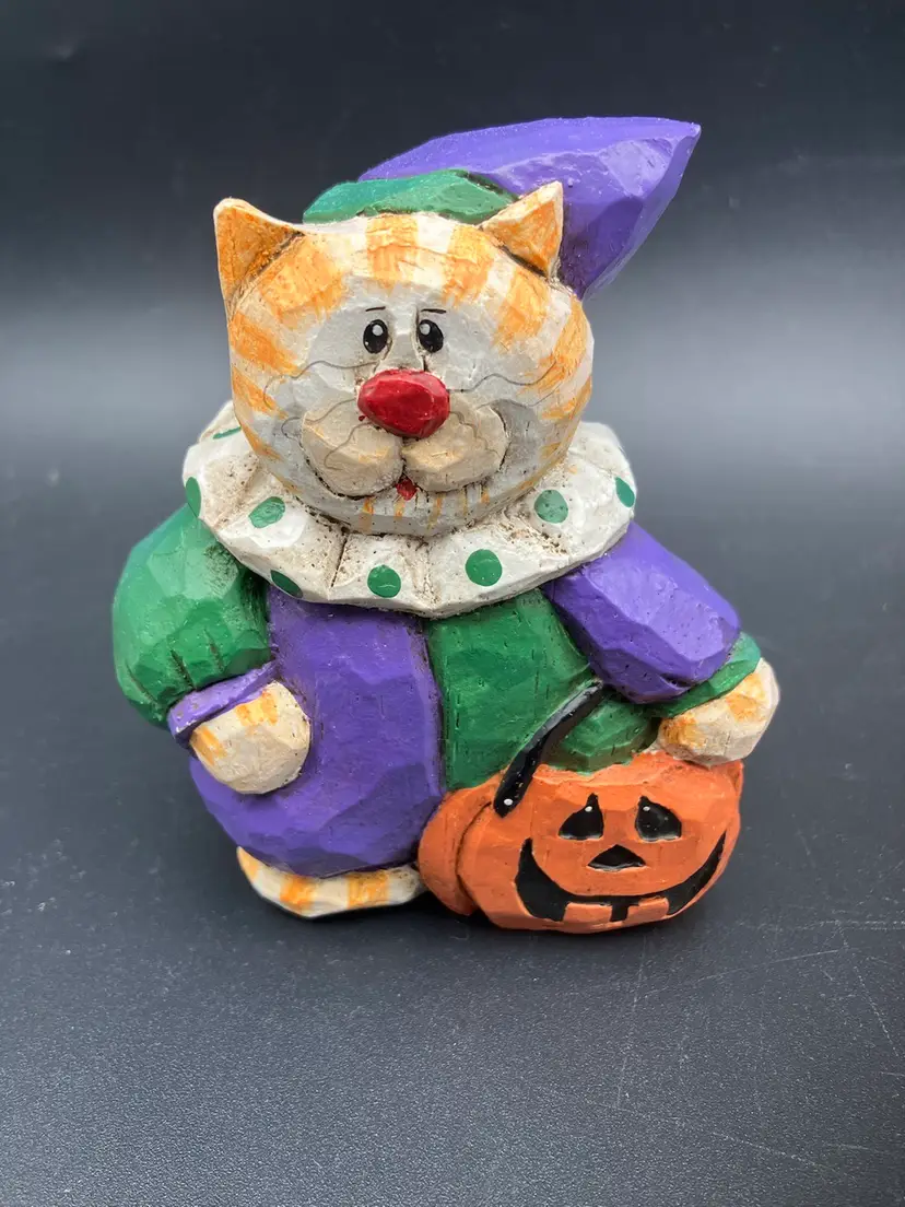 BIN - Eddie Walker Midwest of Cannon Falls Cat in Clown Suit with Jack o' Lantern Figurine