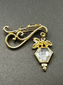 63 - Avon Lantern Brooch