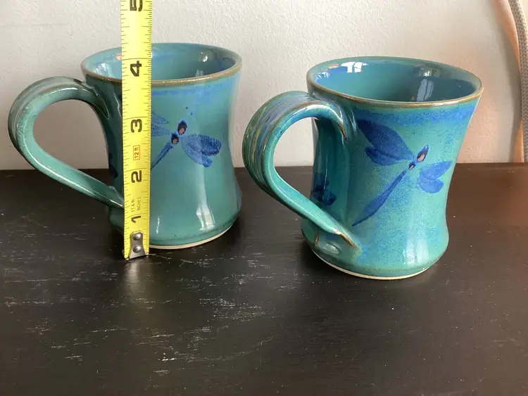 3420-Set Of 2 Art Pottery 
Mugs With Dragonfly Design, 3.5x3.5”