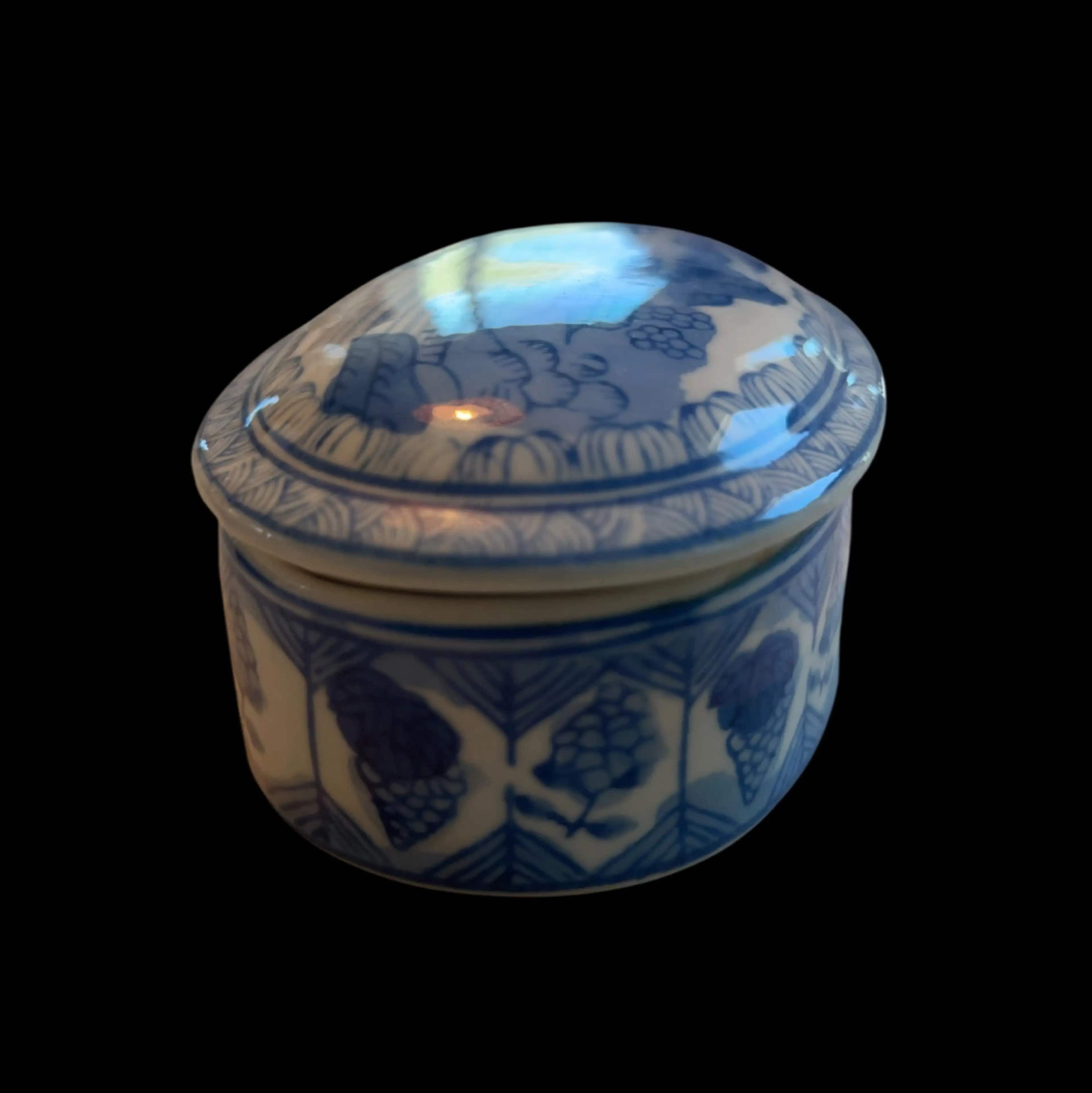Image 2 of 6