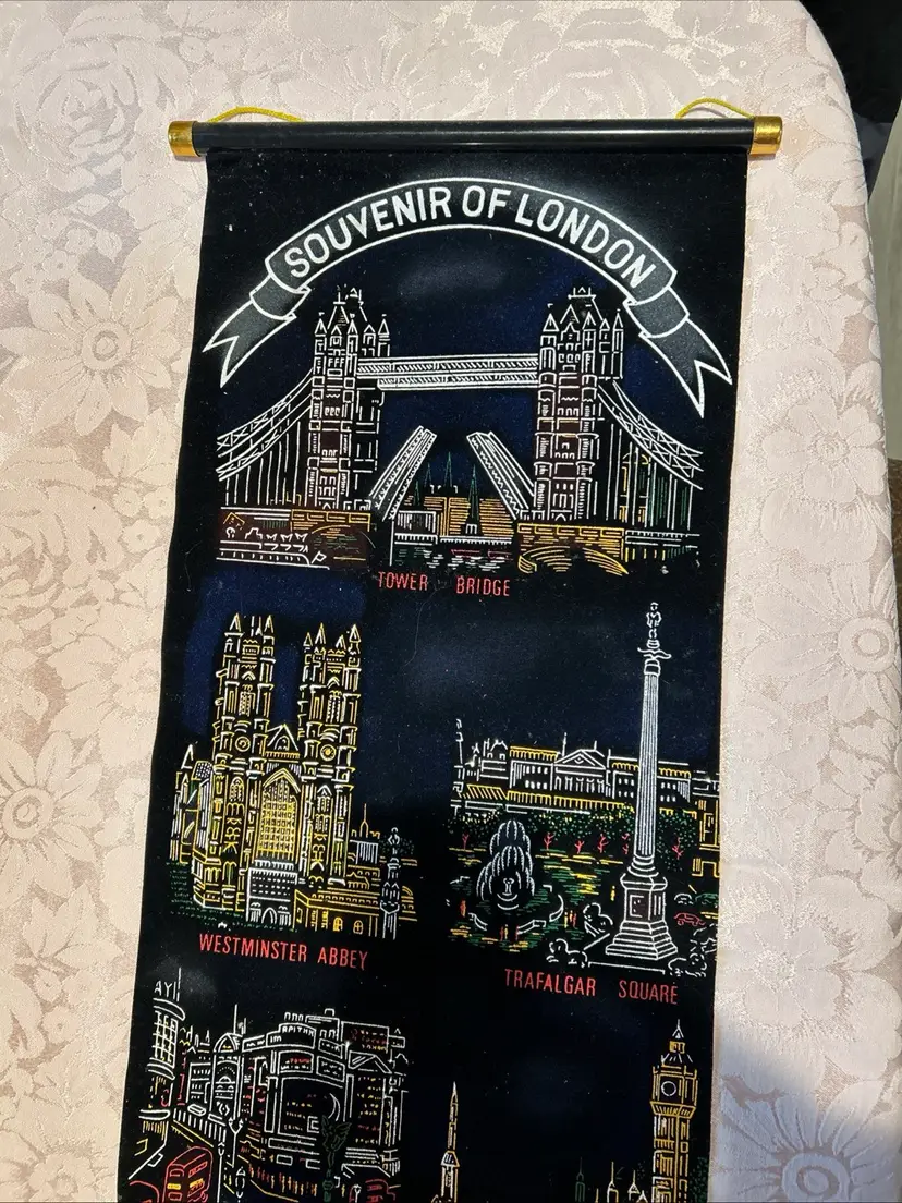 Vintage 1980s Velvet Souvenir of London Wall Hanging/Scroll With Guardsman