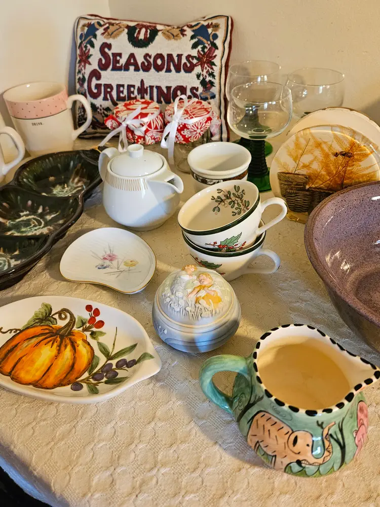 Vintage Variety ✨️Pop-Up ✨️