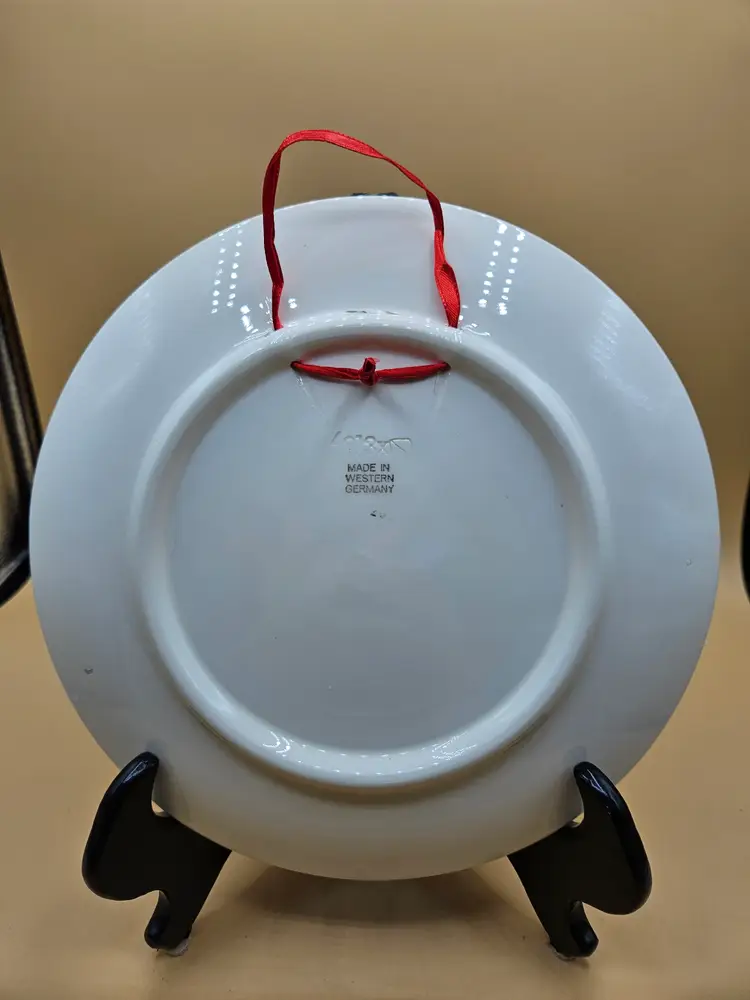 Winter Scene Farm Majolica Hanging 9" Plate Handpainted Western Germany