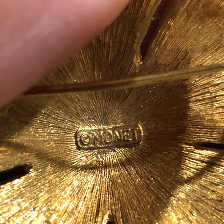 Monet Gold-Toned Cream Enamel Flower Brooch Pin Signed 80’s Vintage Elegant