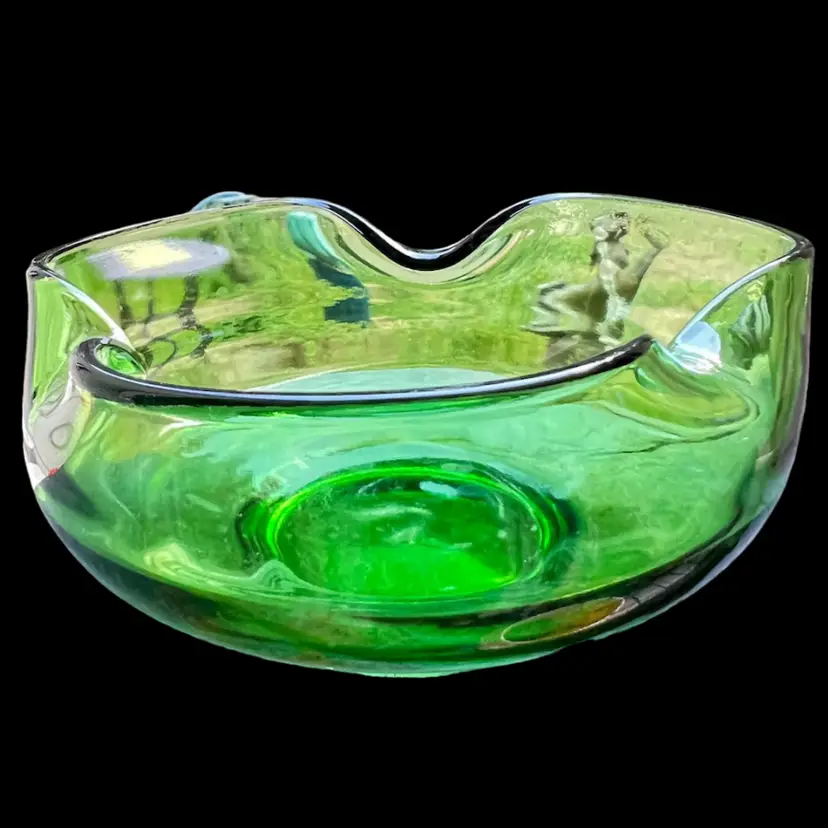 Anchor Hocking Green Mid-Century Glass Dip Bowl. 5” in diameter.