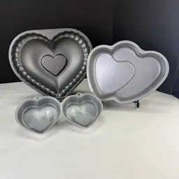 Metal Baking Heart Cake Molds Lot of 4 Valentine's Day