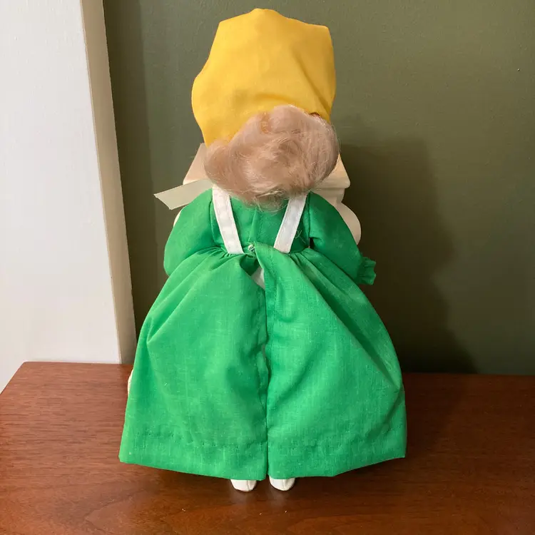 Effanbee Doll Company Mother Hubbard #1188 (198x) Storybook Nursery Rhyme EUC