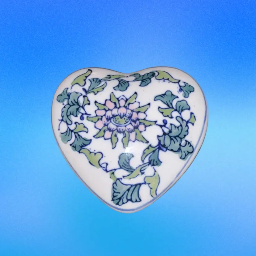 Vintage Hand Painted (Blue, Green, Pink, & White) Heart Shaped Chinoiserie Porcelain Jewelry/Trinket Box