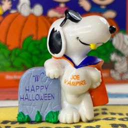 Joe Vampire Snoopy Halloween PVC