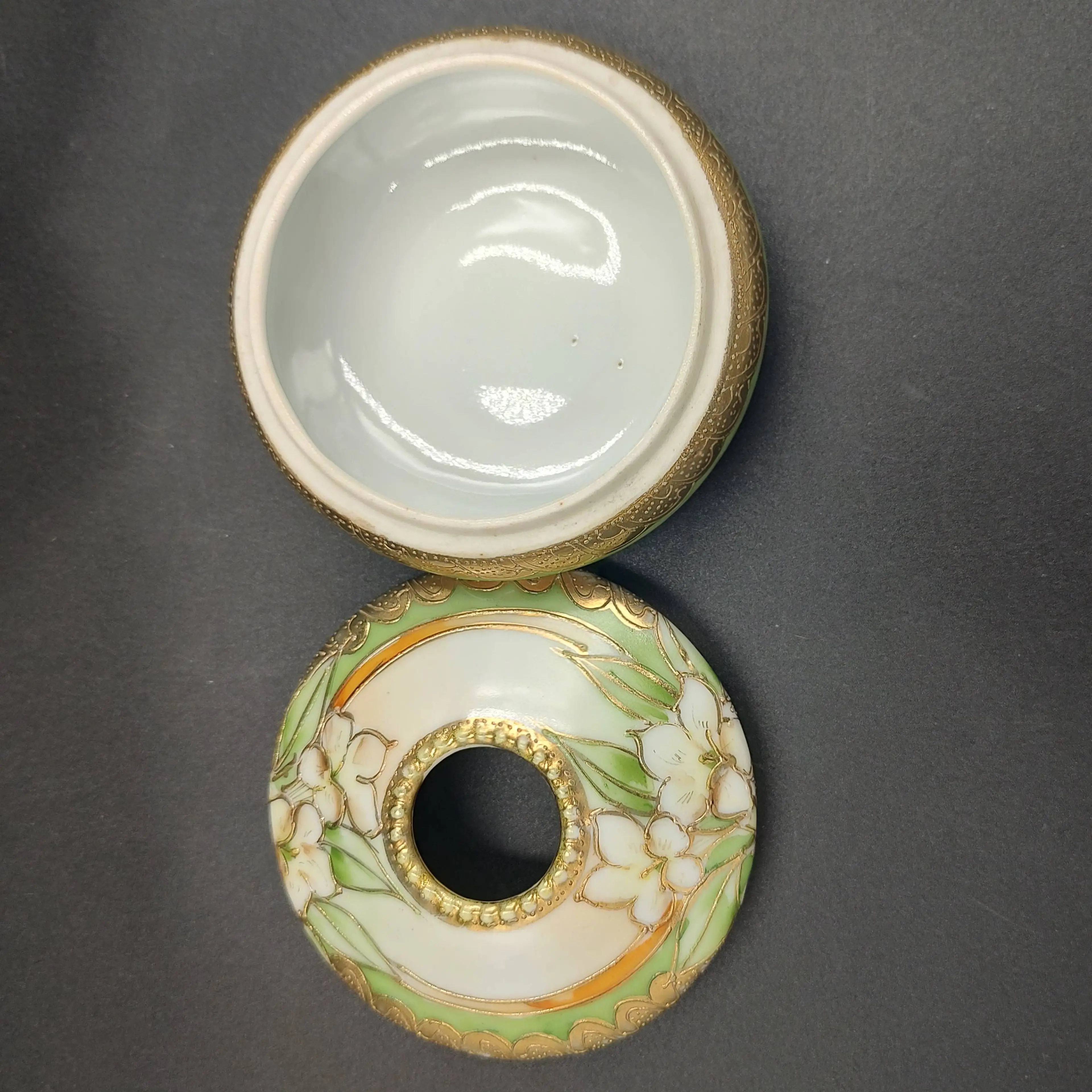 Image 3 of 6