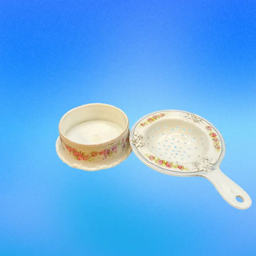 B003 Porcelain tea strainer and drip cup